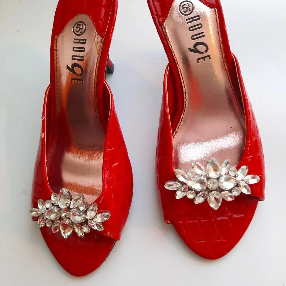 Brand New Designer Sandal - Picture 1 of 4